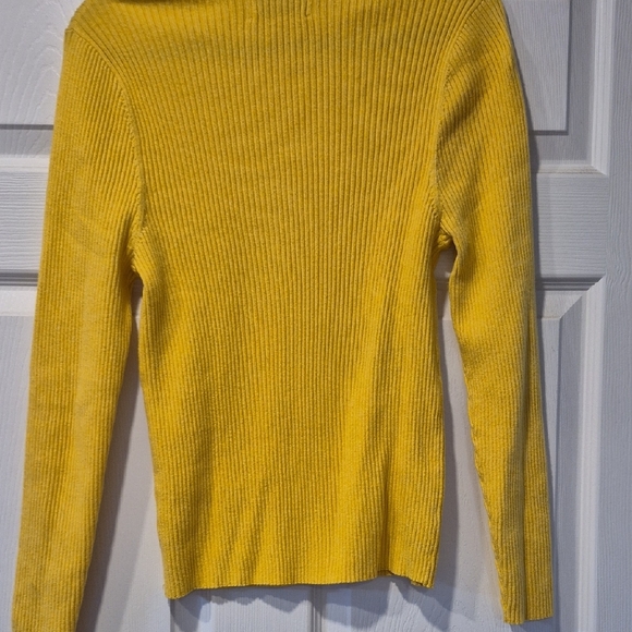 Old Navy Bright Yellow Ribbed Crewneck Sweater - Picture 5 of 6